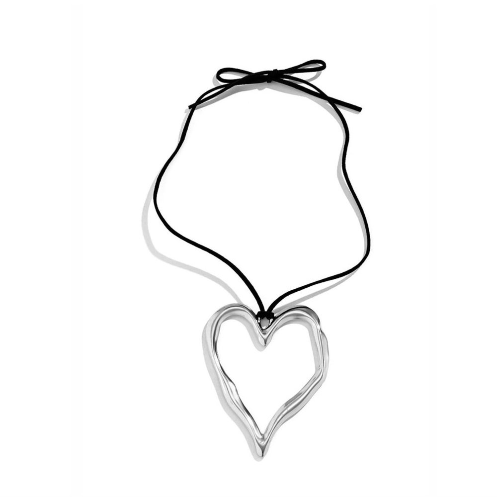 New! Zara Silver Oversized Heart Necklace - Picture 2 of 4
